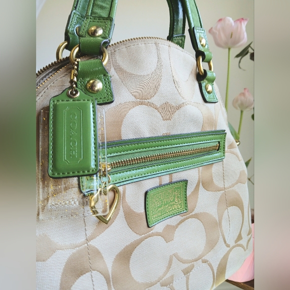 Coach Poppy Signature Fold Over Satchel 2012 - Picture 2 of 15